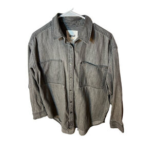 Aerie grey chambray denim button down shirt size small